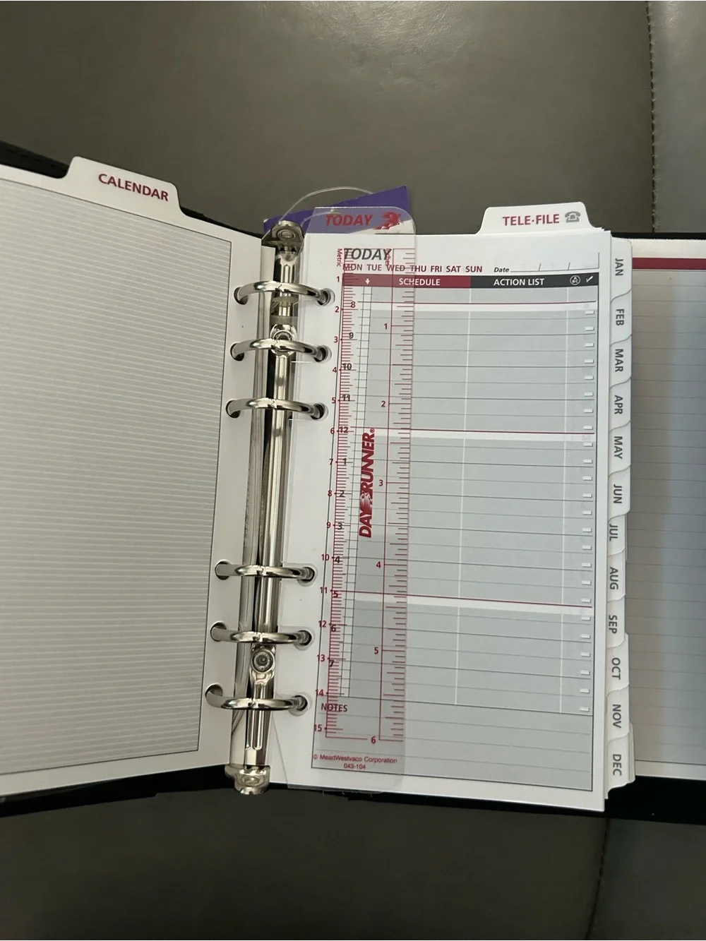 Vintage Day Runner planner undated Black and White.